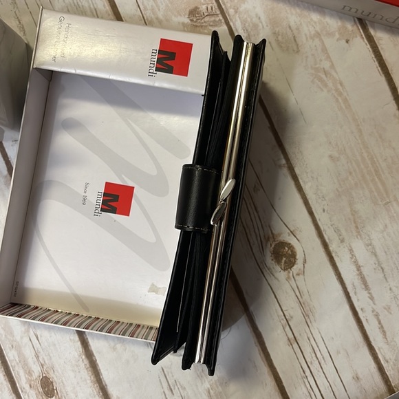 Mundi Genuine Leather Wallet NWT - Picture 6 of 10